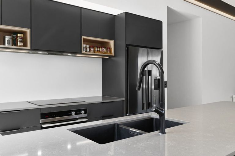 Photo of property in 13 Magpie Place, Lake Hawea, Wanaka, 9382