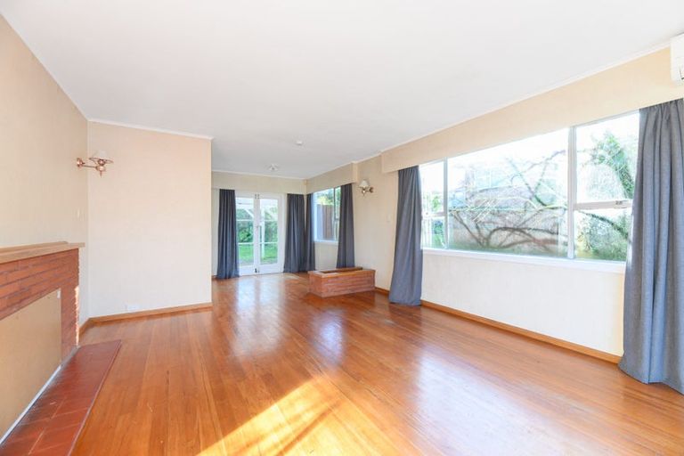 Photo of property in 15 Zita Maria Drive, Massey, Auckland, 0614