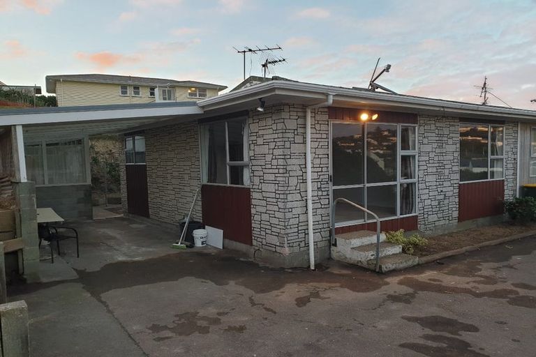 Photo of property in 3/3 Vella Street, Titahi Bay, Porirua, 5022
