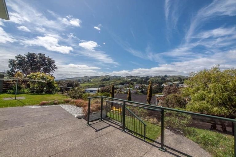 Photo of property in 46 Cranwell Street, Churton Park, Wellington, 6037