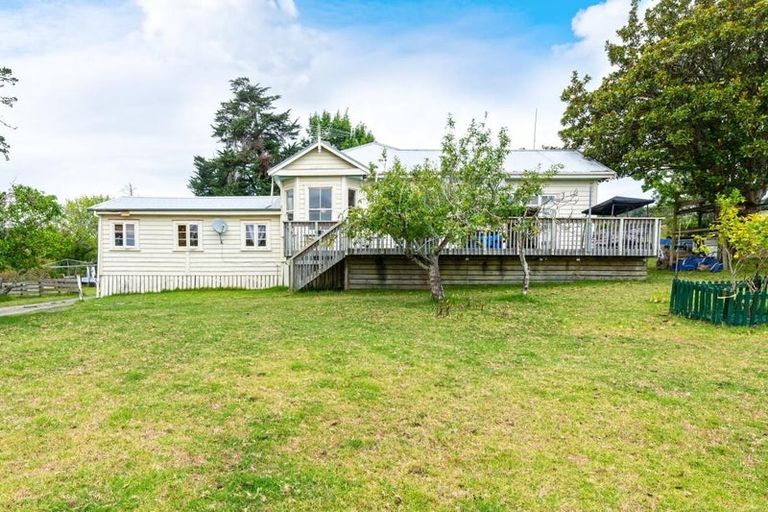 Photo of property in 183 Rautawhiri Road, Helensville, 0875