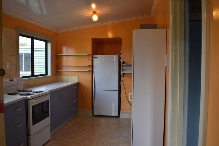 Photo of property in 35 Wyndham Street, Carterton, 5713