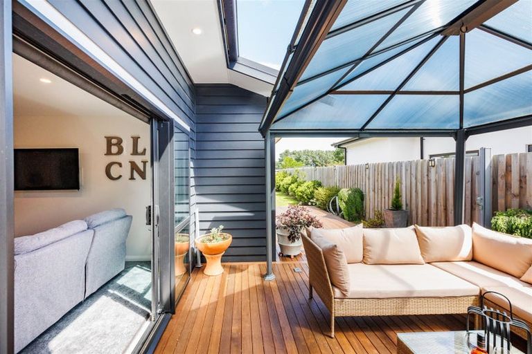 Photo of property in 36 Freedom Drive, Kelvin Grove, Palmerston North, 4414