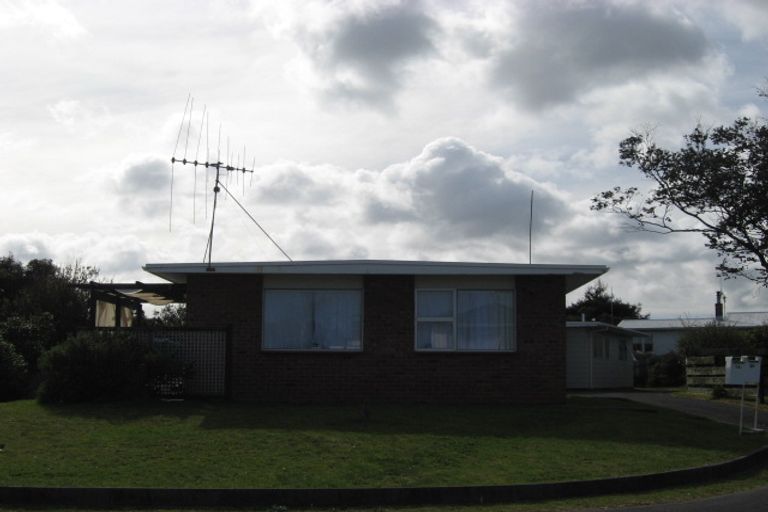 Photo of property in 9a-9b Banks Place, Tawhero, Wanganui, 4501