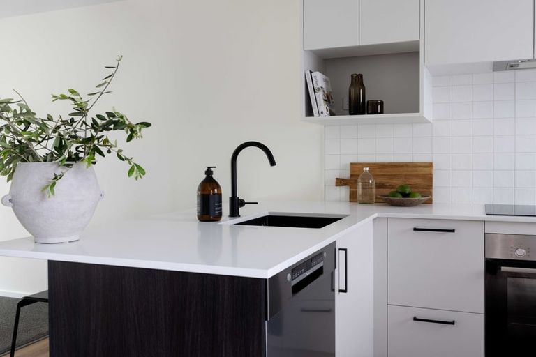 Photo of property in 2/2 Everard Street, Somerfield, Christchurch, 8024