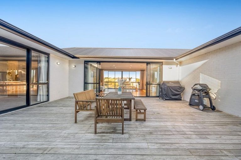 Photo of property in 150 Ninth View Avenue, Beachlands, Auckland, 2018