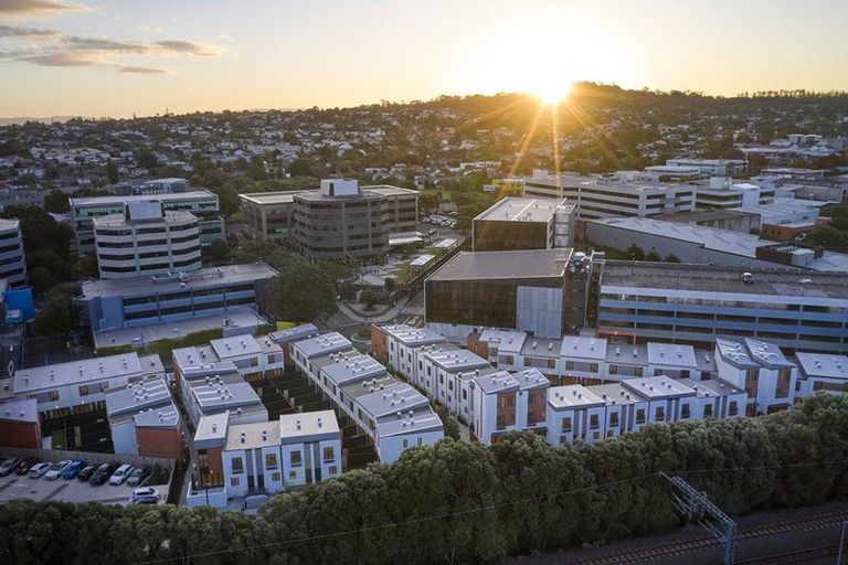 Photo of property in 17/666b Great South Road, Ellerslie, Auckland, 1051