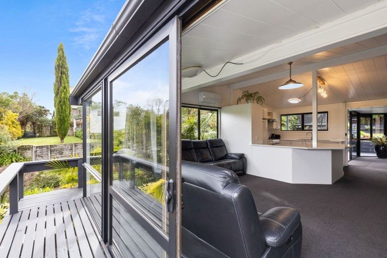 Photo of property in 87 Poplar Grove, Whalers Gate, New Plymouth, 4310