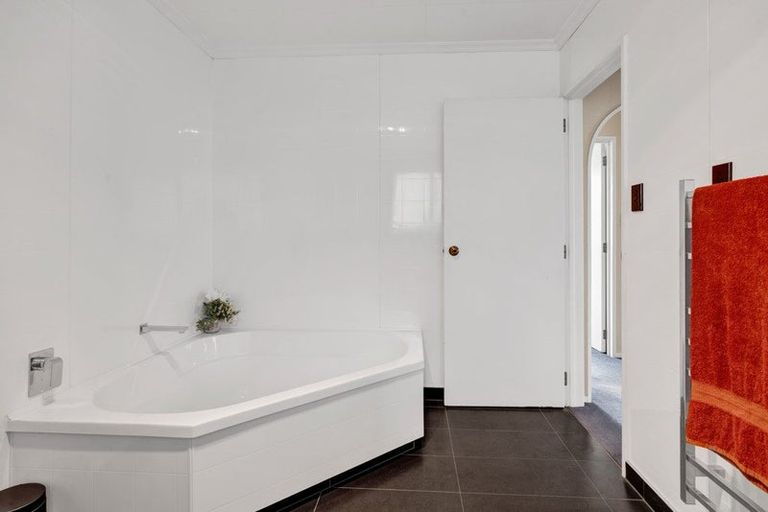 Photo of property in 17 Smeaton Road, Bell Block, New Plymouth, 4312