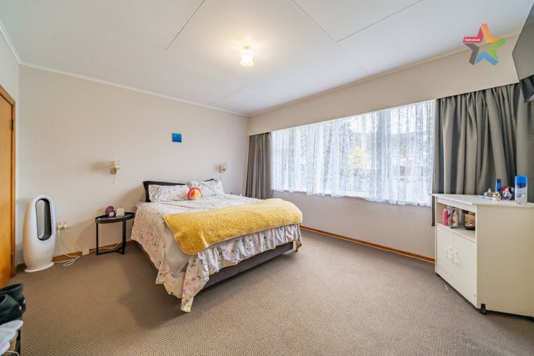 Photo of property in 52 Russell Road, Wainuiomata, Lower Hutt, 5014