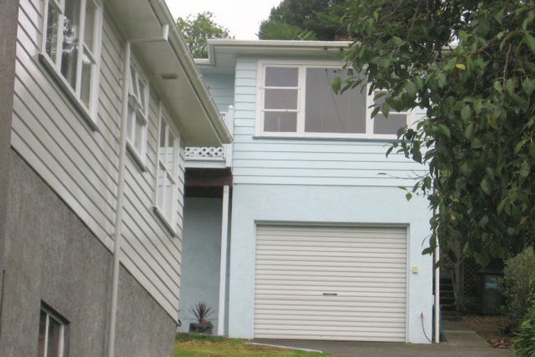 Photo of property in 14a Tawa Terrace, Tawa, Wellington, 5028