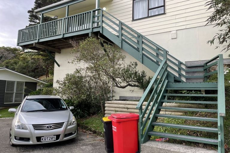 Photo of property in 7 Hazlewood Avenue, Karori, Wellington, 6012