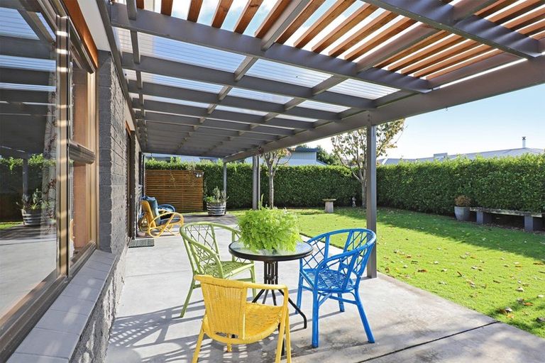 Photo of property in 51b Avondale Road, Taradale, Napier, 4112