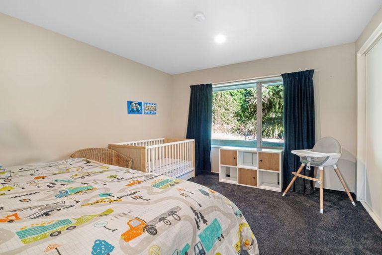 Photo of property in 29 Scarlet Oak Drive, West Melton, Christchurch, 7671