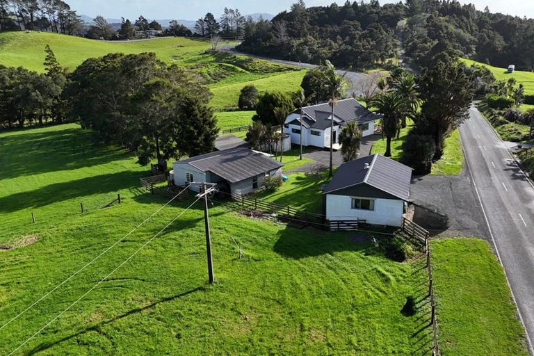 Photo of property in 14 Te Arai Point Road, Te Arai, Wellsford, 0975
