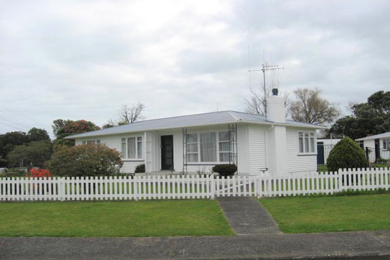 Photo of property in 1 Edinburgh Street, Levin, 5510
