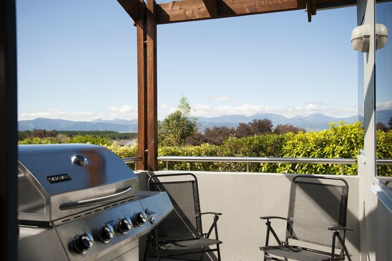 Photo of property in 8 Citrus Grove, Mapua, 7005