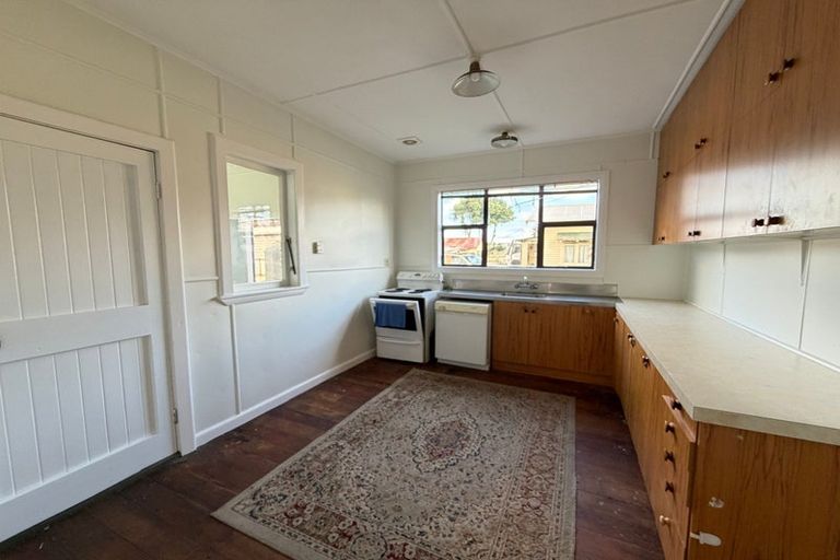 Photo of property in 176 Winchester Street, Levin, 5510