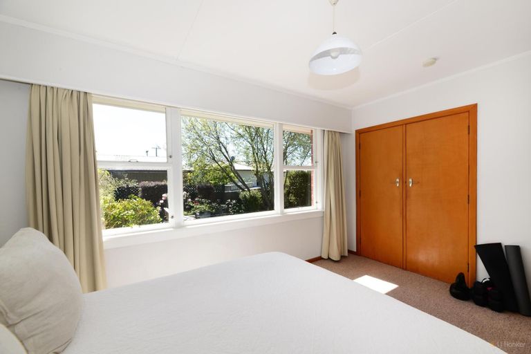 Photo of property in 15 Oxford Street, Waimate, 7924