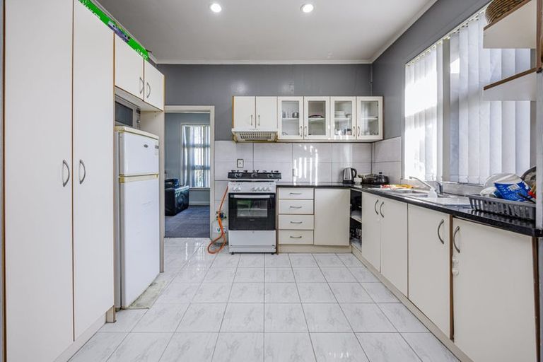 Photo of property in 6 Ballance Avenue, Papatoetoe, Auckland, 2104