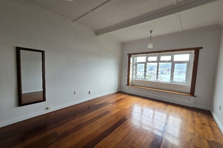 Photo of property in 11 Mcintyre Avenue, Mount Victoria, Wellington, 6011