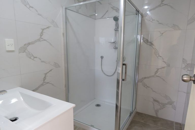 Photo of property in 393 West Coast Road, Glen Eden, Auckland, 0602