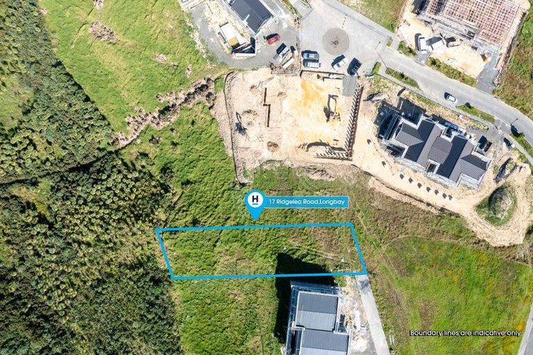 Photo of property in 17 Ridgelea Road, Long Bay, 0792