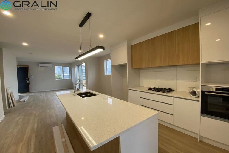 Photo of property in 9 Waihou Crescent, Albany Heights, Auckland, 0632