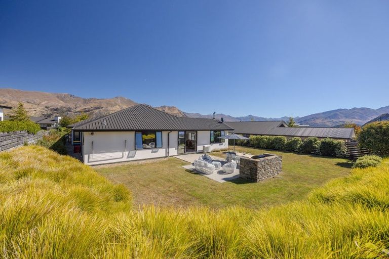 Photo of property in 32 Infinity Drive, Wanaka, 9305