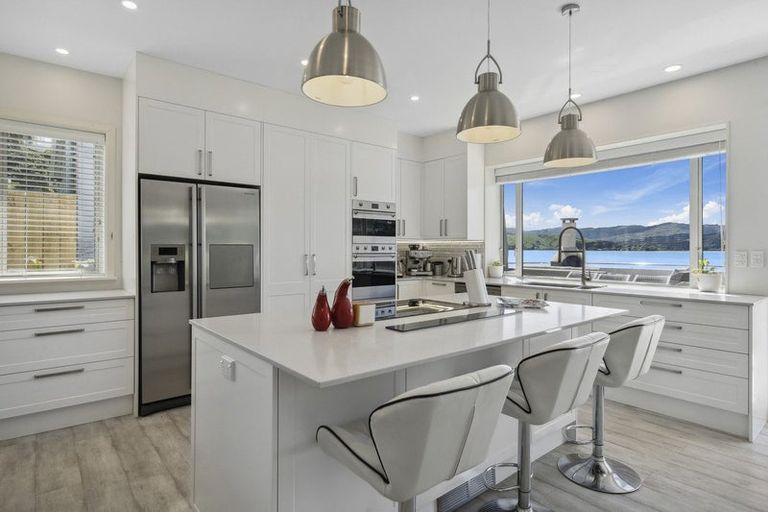 Photo of property in 85 Paremata Road, Paremata, Porirua, 5024