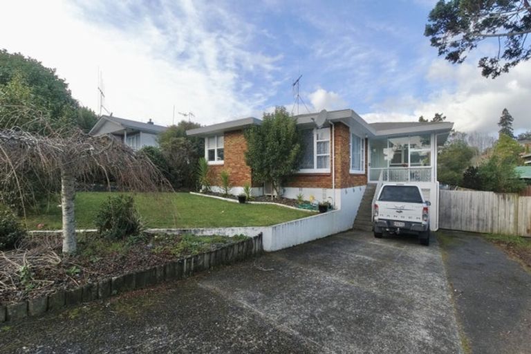 Photo of property in 8 Vista Terrace, Hillcrest, Hamilton, 3216