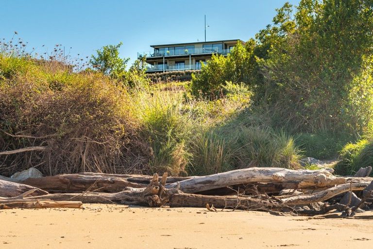 Photo of property in 6 Talisman Heights, Kaiteriteri, Motueka, 7197