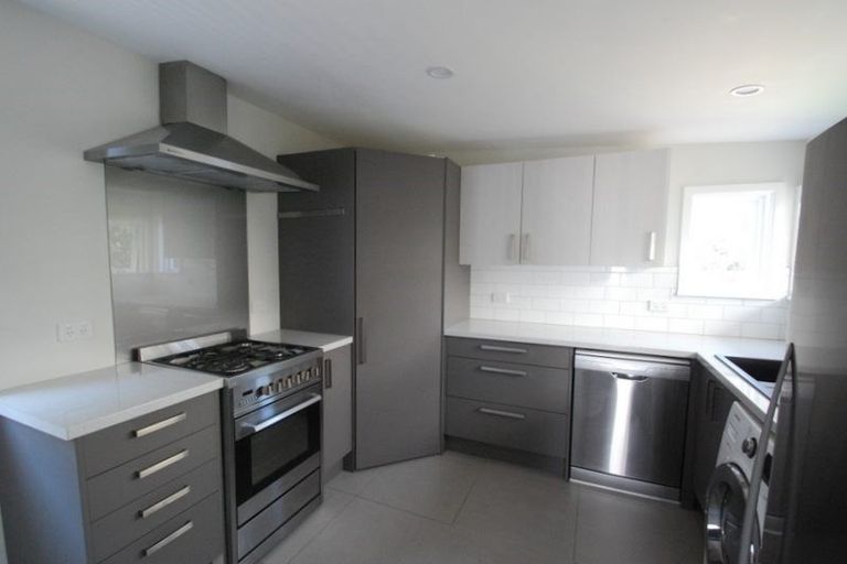 Photo of property in 76 Wakefield Street, Alicetown, Lower Hutt, 5010