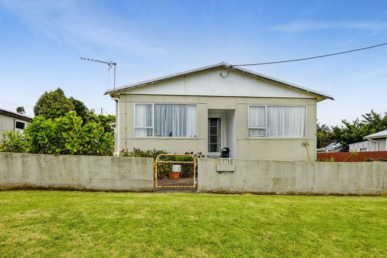 Photo of property in 24 Dorset Street, Patea, 4520
