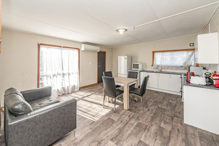 Photo of property in 100 Puriri Street, Gonville, Wanganui, 4501