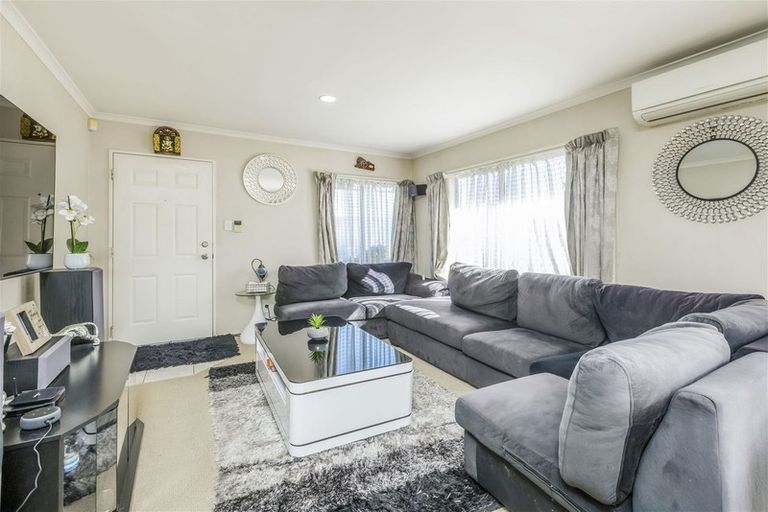 Photo of property in 4 Stellata Court, Randwick Park, Auckland, 2105