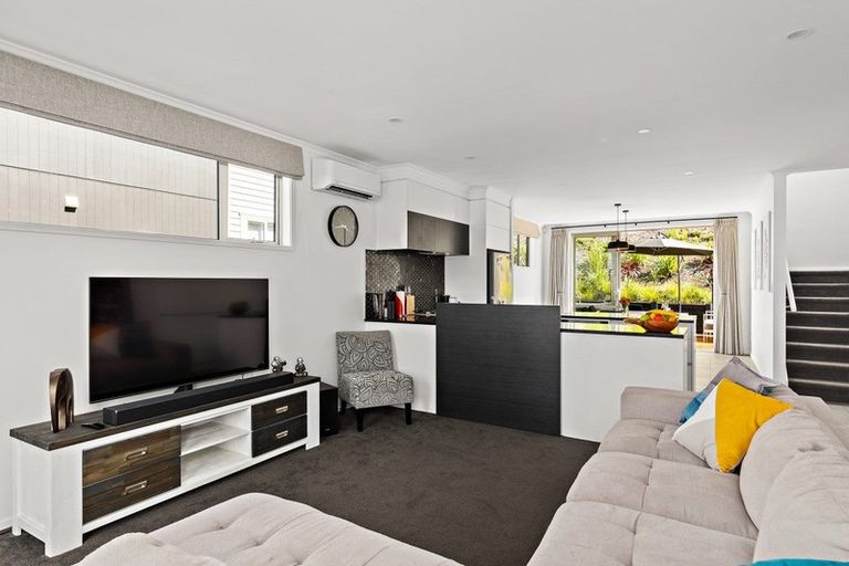 Photo of property in 29 Sanremo Lane, Stanmore Bay, Whangaparaoa, 0932