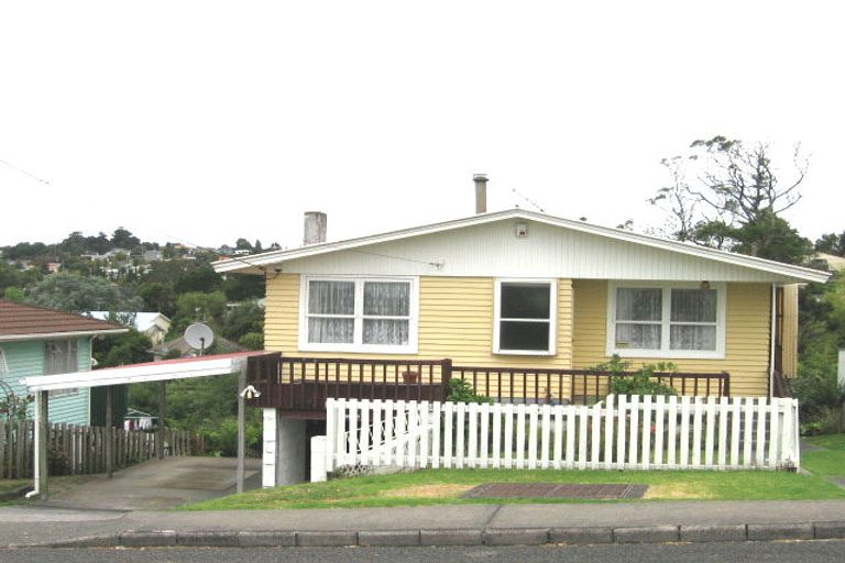 Photo of property in 11 Fordham Street, Beach Haven, Auckland, 0626