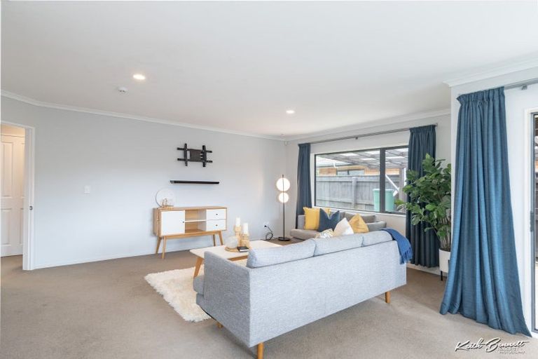 Photo of property in 4 Boleyn Close, Kingsley Heights, Upper Hutt, 5018