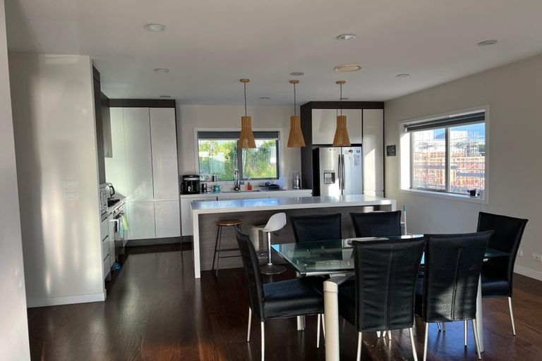 Photo of property in 70 Headland Drive, Long Bay, Auckland, 0630