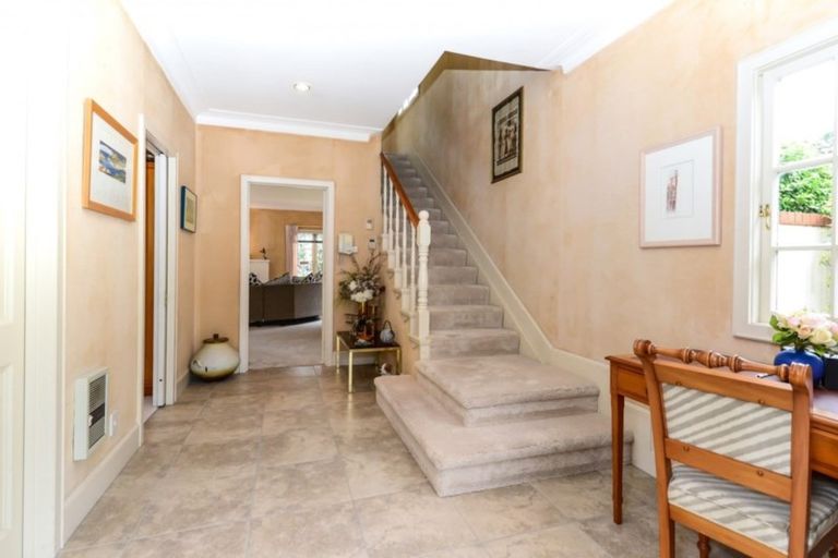 Photo of property in 4/17 Ruakiwi Road, Hamilton Lake, Hamilton, 3204