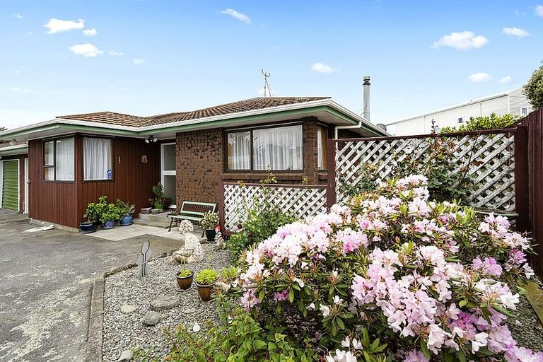 Photo of property in 66c Main Road, Titahi Bay, Porirua, 5022