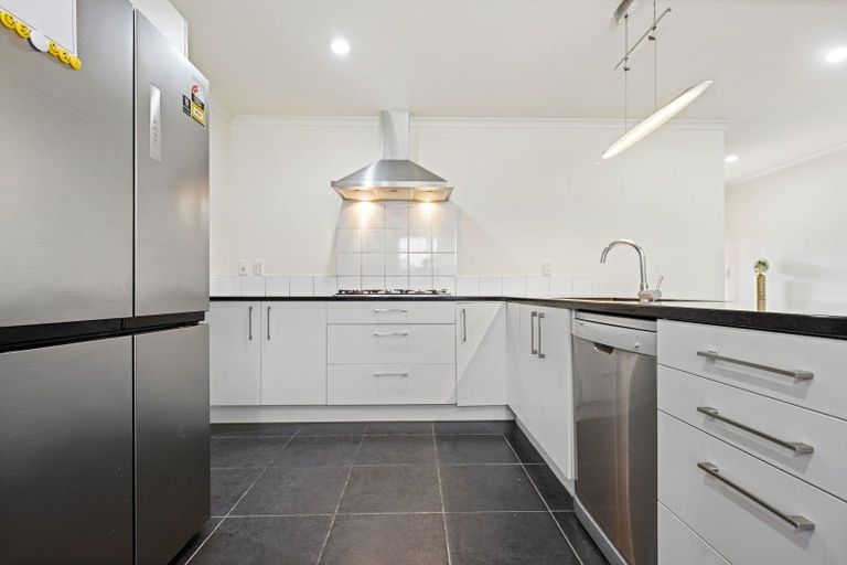 Photo of property in 25 Trauzer Place, Flagstaff, Hamilton, 3210