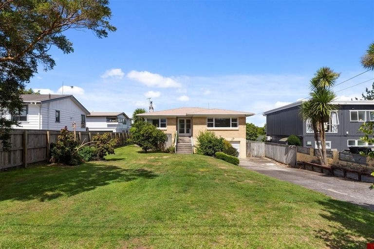 Photo of property in 11 Grand Vue Road, Kawaha Point, Rotorua, 3010