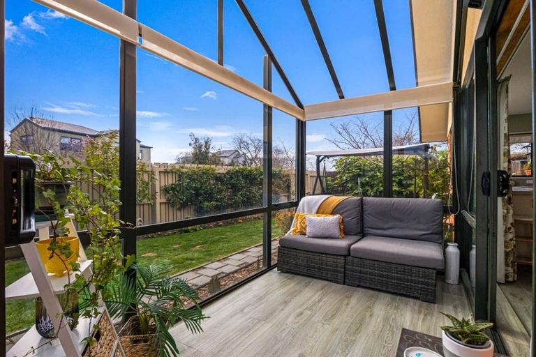 Photo of property in 4 Chesterfield Mews, Russley, Christchurch, 8042