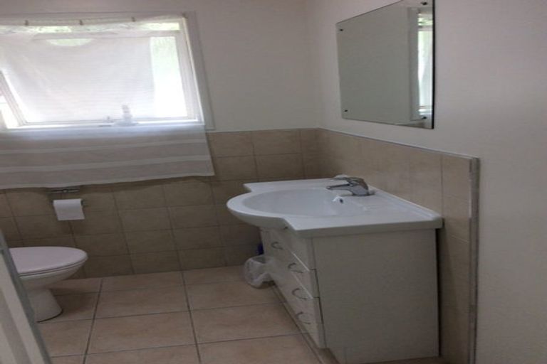 Photo of property in 17 Sapphire Place, Bayview, Auckland, 0629