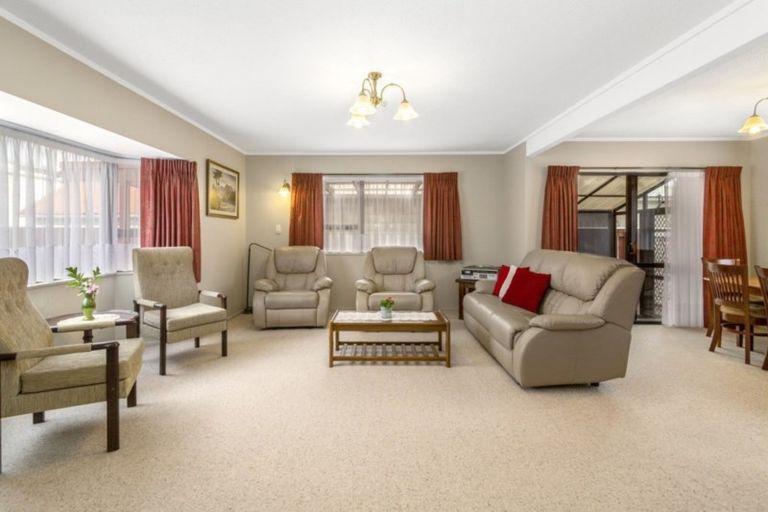 Photo of property in 26 Beauchamp Street, Tawa, Wellington, 5028