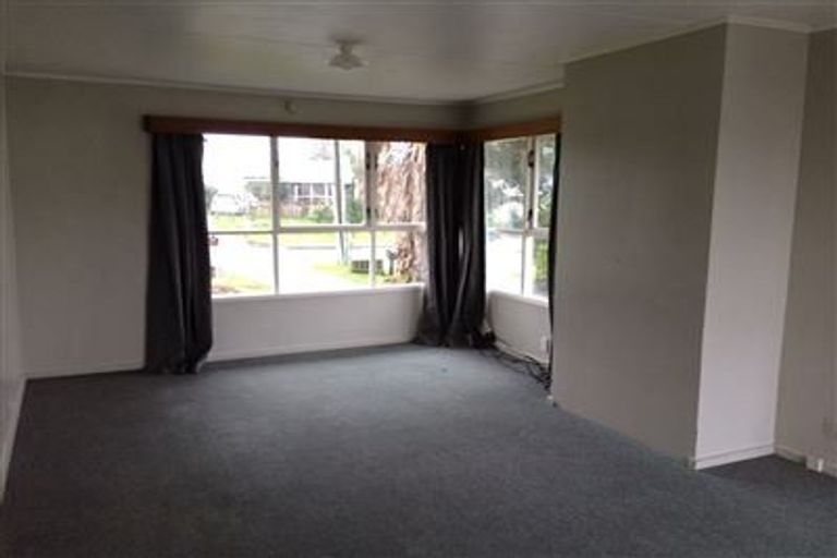 Photo of property in 5 Dennis Road, Papatoetoe, Auckland, 2025