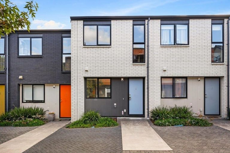 Photo of property in 5 Kerewhenua Crescent, Hobsonville, Auckland, 0616