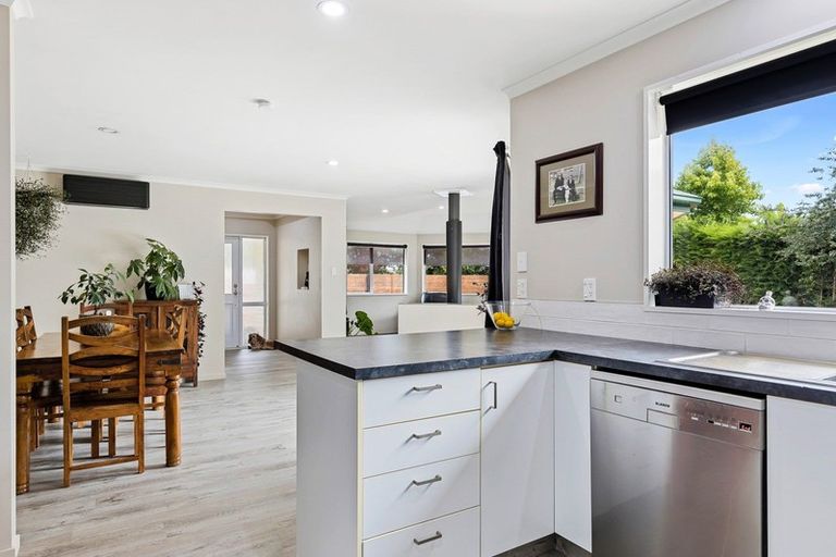 Photo of property in 8 Newton Place, Amberley, 7410